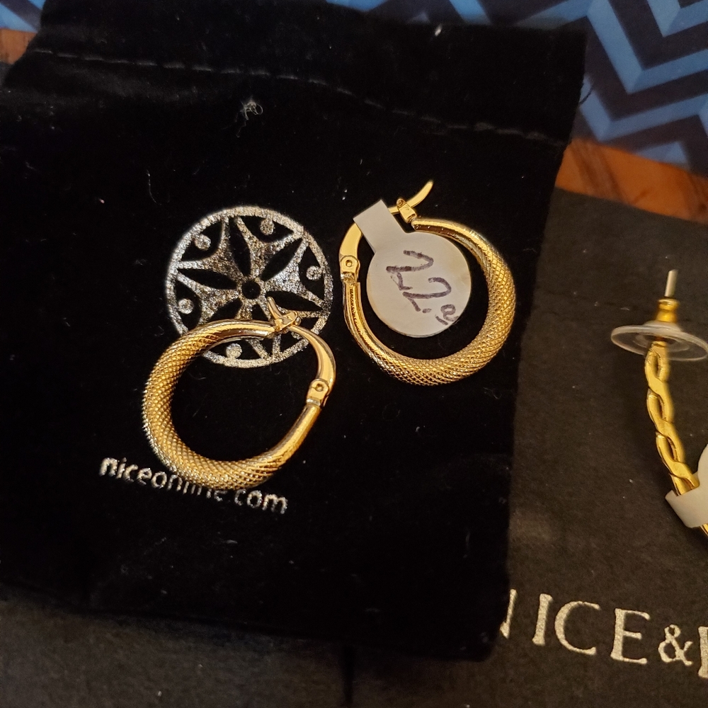 Jewelry - Picture 7 of 15